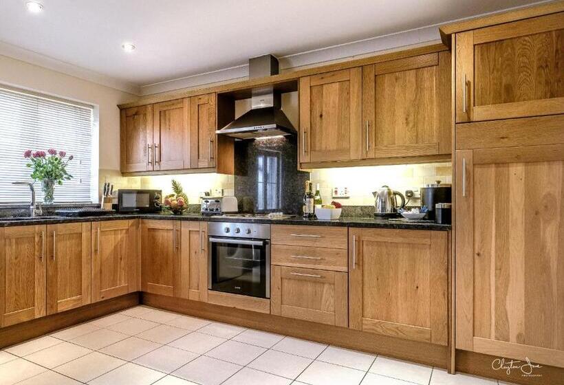 Дом 2 Спальни, Lakeview Holiday Cottages