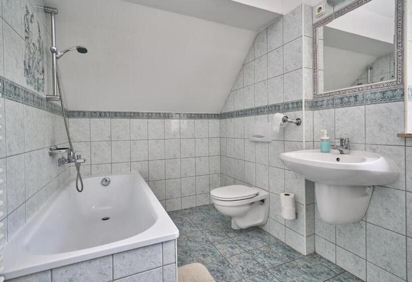 חדר סטנדרט לשלושה, Villa Harmónia Panzió