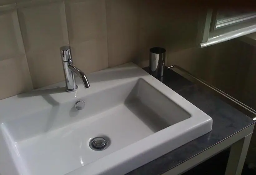 Suite with lake view, Casa Brenna Tosatto Art Experience