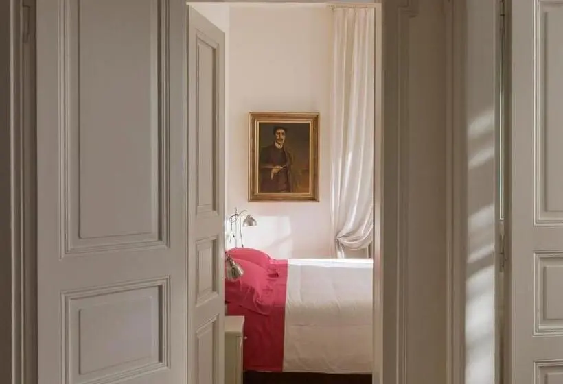 Superior suite with lake view, Casa Brenna Tosatto Art Experience