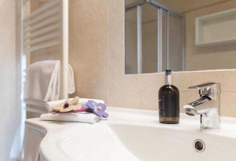 バルコニー付き1ベッドルームアパートメント, Eden Apartments