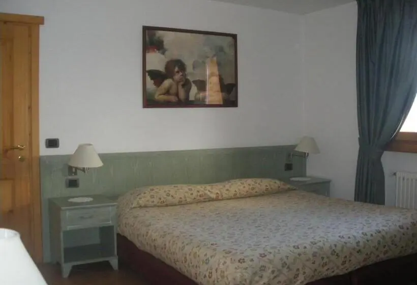 آپارتمان یک خوابه با دری مشترک که هال را جدا می کند., Agriturismo Raethia