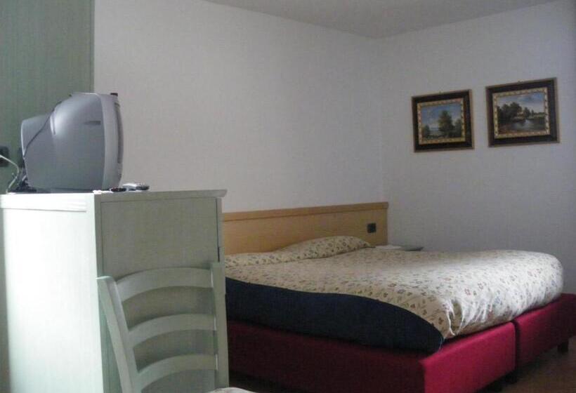 اتاق خانوادگی, Agriturismo Raethia