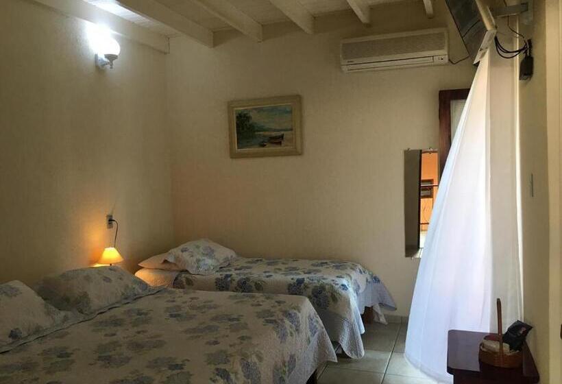 חדר סטנדרטי לשלושה עם נוף, Pousada Irmaos Do Mar