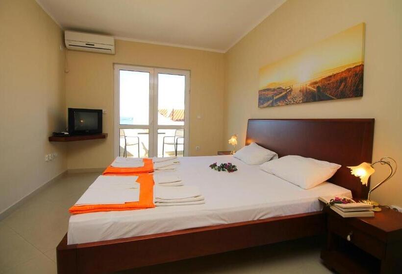 اتاق استاندارد با بالکن و چشم‌انداز دریا, Guest House Villa Pastrovka