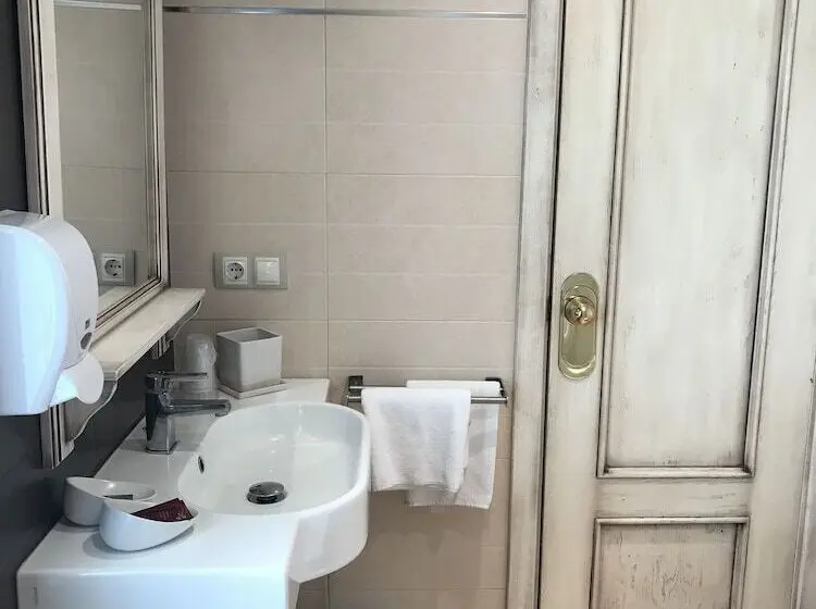 Standart Oda, Hostal Cafe Gutgreco