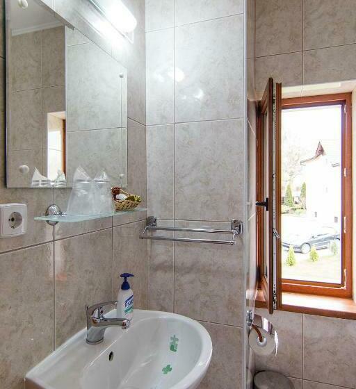 غرفة قياسية, The Guesthouse