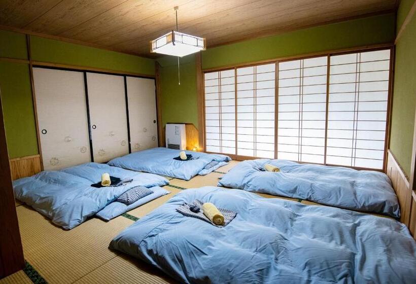 غرفة قياسية رباعية, Toemu Nozawa Lodge