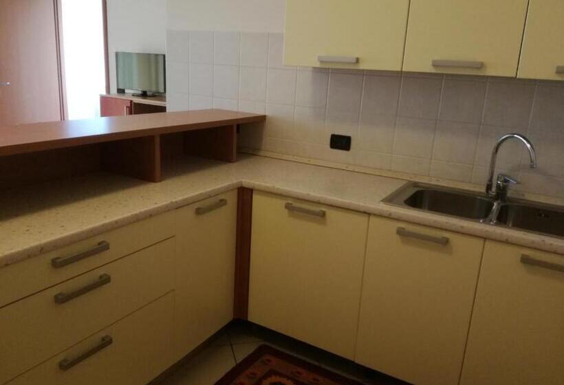 2 Bedrooms Apartment Lake View, Residenza Orchidee