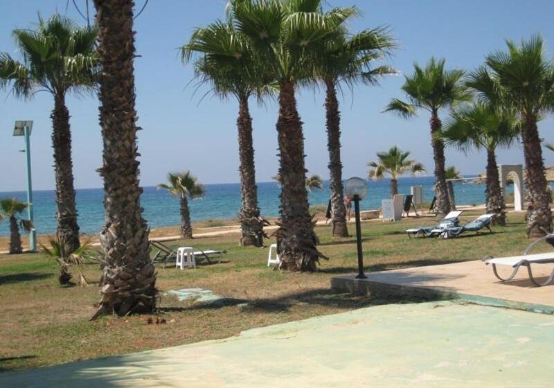 بانگلوی استاندارد با چشم‌انداز دریا, Simos Magic Beach Hotel Apts