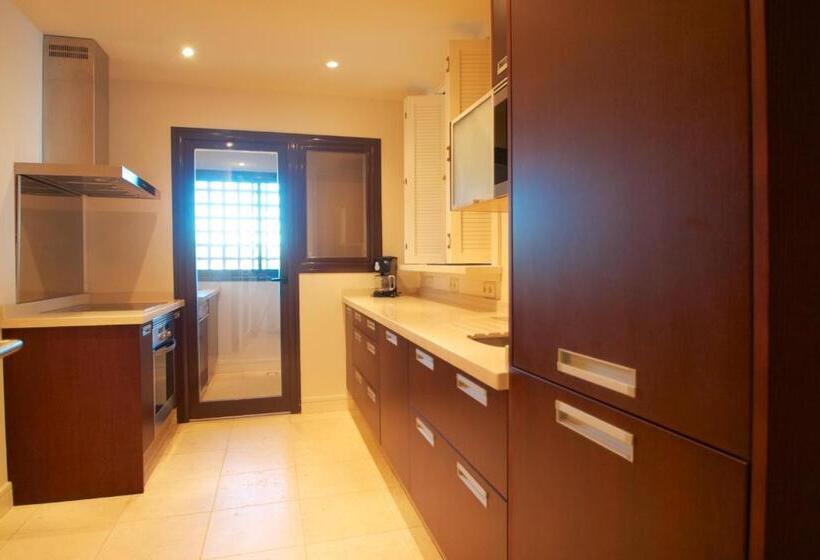 Апартаменты Deluxe 2 Спальни, Aparthotel Novo Resort