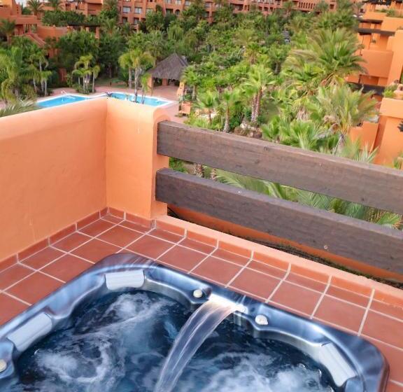 Апартаменты Deluxe 2 Спальни с Гидромассажем, Aparthotel Novo Resort