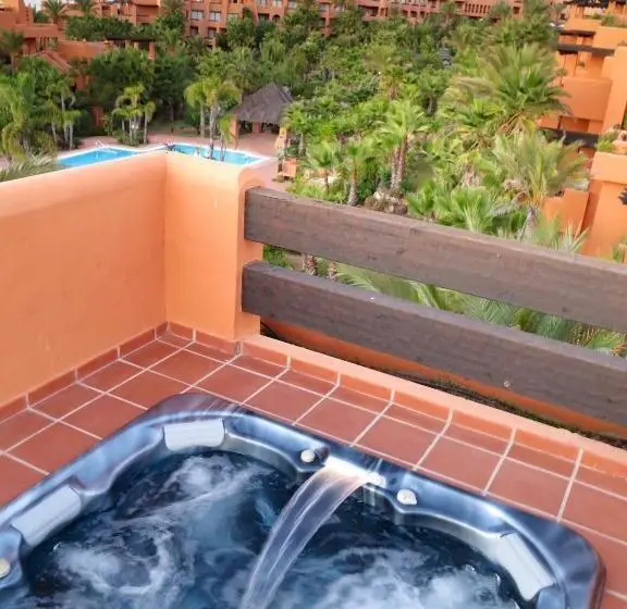 ジャグジー付２ベッドルームデュプレックスアパート, Aparthotel Novo Resort
