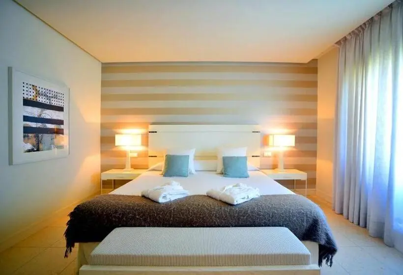 ３ベッドルームのデラックスアパートメント, Aparthotel Novo Resort