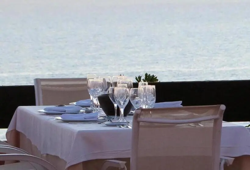 ３ベッドルームのデラックスアパートメント, Aparthotel Novo Resort