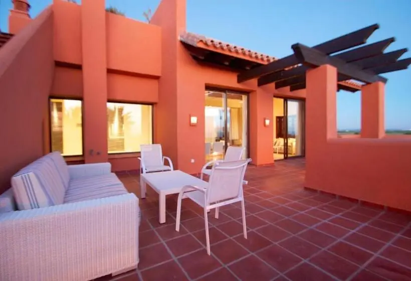 ３ベッドルームのデラックスアパートメント, Aparthotel Novo Resort