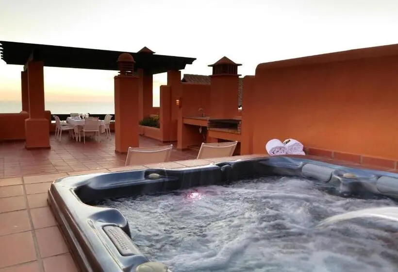 ３ベッドルームのデラックスアパートメント, Aparthotel Novo Resort