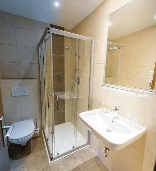 Camera Standard, Alpenheim Simone