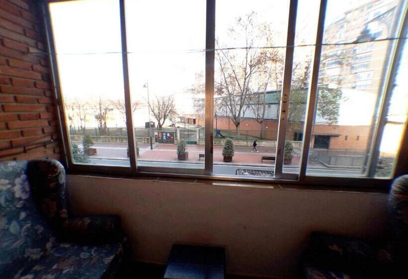 Номер Стандарт с Балконом, Pensión La Estación