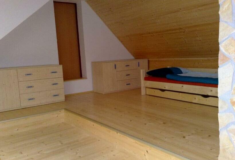 1ベッドルームドゥプレックスアパートメント, Ubytovani U Kulky