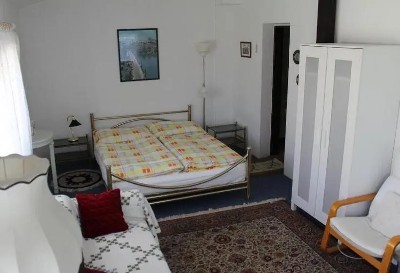 اتاق استاندارد, Pension Hanspaulka