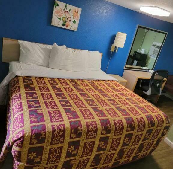 غرفة قياسية سرير كينج, Plaza Motel