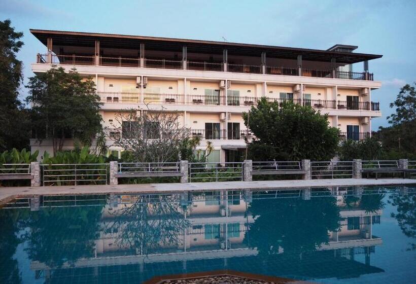 Camera Tripla Deluxe, Yura Kiri Resort Khao Yai