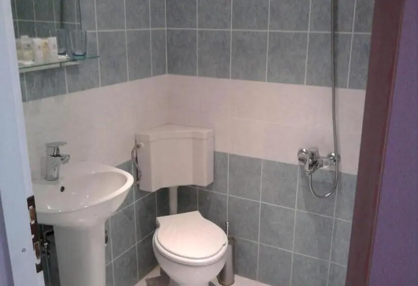 اتاق استاندارد, Aleks Guest House