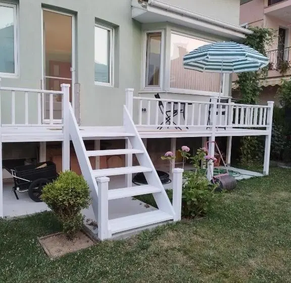 آپارتمان 1 خوابه با بالکن, Aleks Guest House
