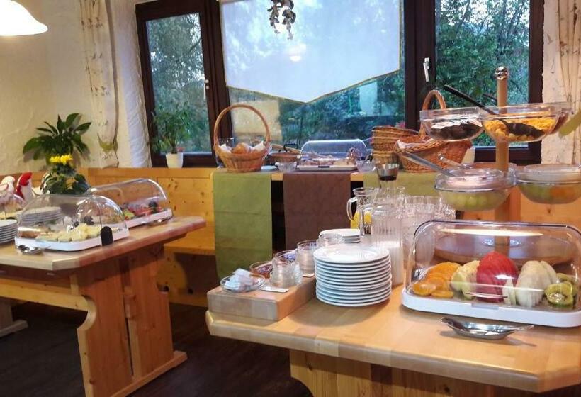 스탠다드 룸, Berghäusl