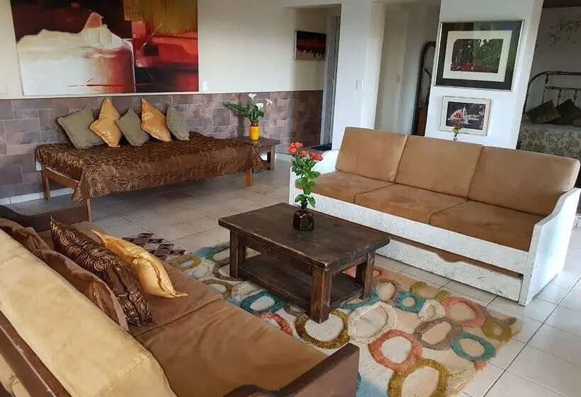 スーペリアールーム, Miravalle Suites