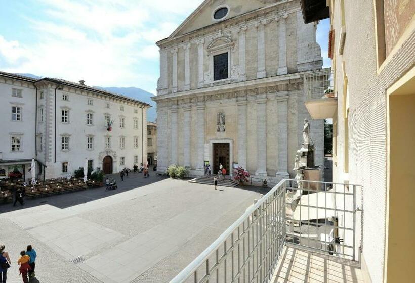 带1个卧室的高级公寓, Gardarco Camere , O Suite Studios, O Appartamento