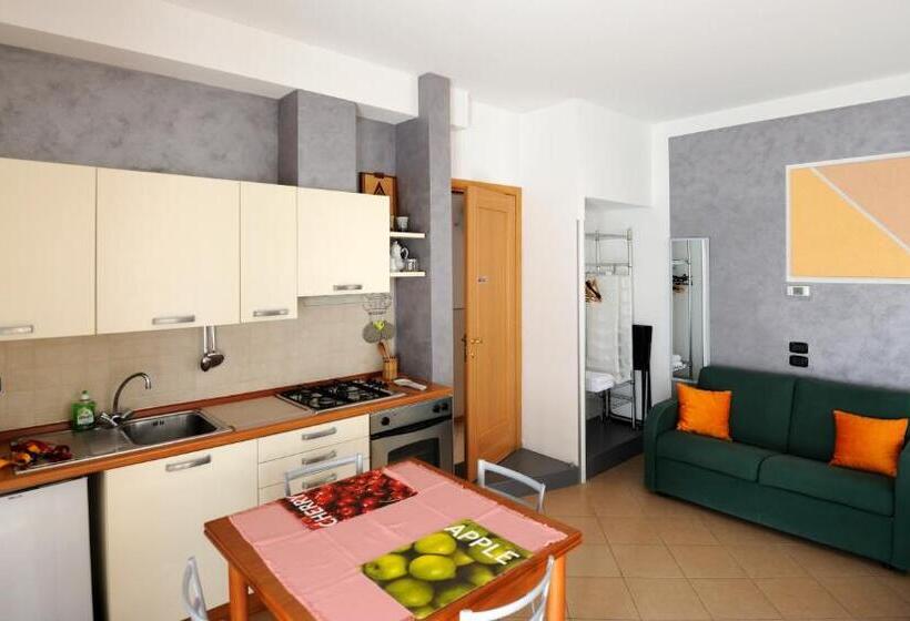 带1个卧室的高级公寓, Gardarco Camere , O Suite Studios, O Appartamento