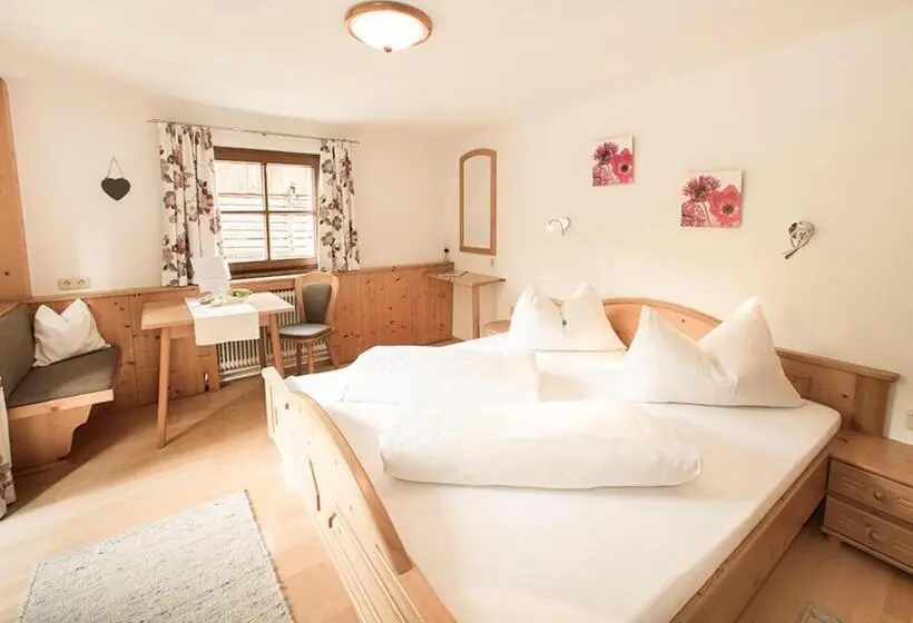 اتاق استاندارد با بالکن, Hoferhof Ski In & Ski Out Hotel Schladming  Dachstein