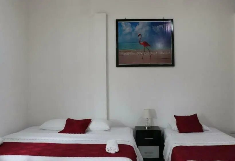 اتاق استاندارد سه نفره, Hostal Las Fragatas