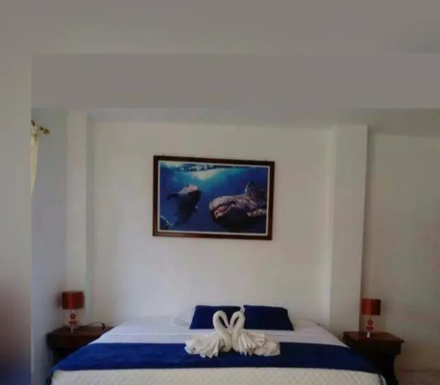 اتاق استاندارد چهار تخته, Hostal Las Fragatas
