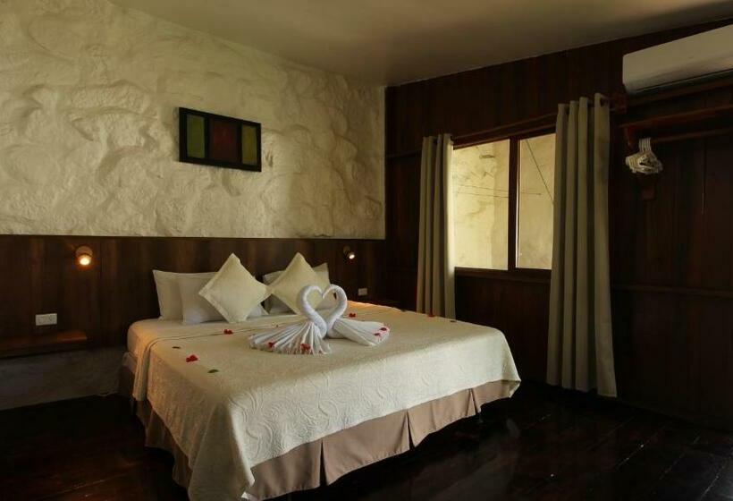 اتاق استاندارد, Lava House Hostal