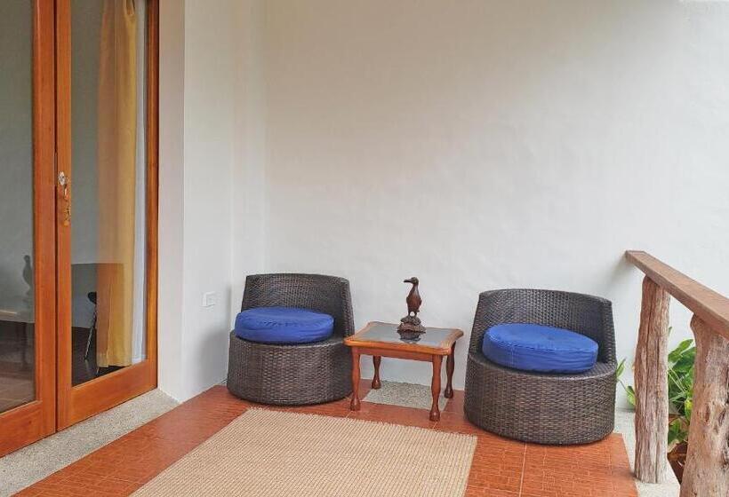 اتاق استاندارد, Lava House Hostal