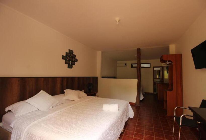 اتاق استاندارد سه نفره, Lava House Hostal