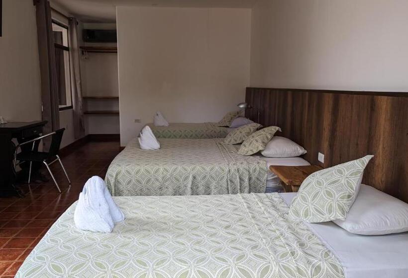 اتاق استاندارد سه نفره, Lava House Hostal