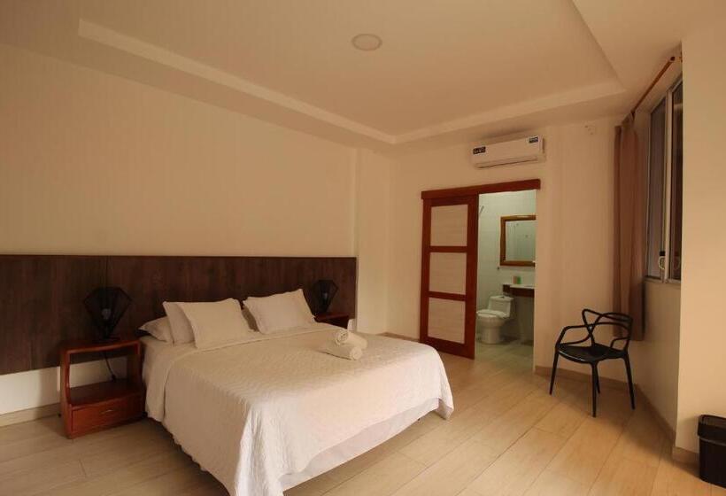 اتاق استاندارد یک نفره, Lava House Hostal