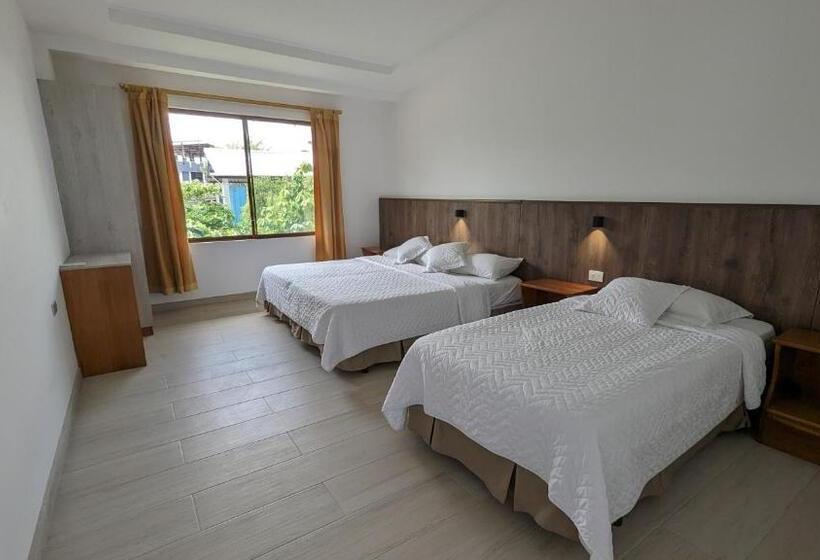 سوییت خانوادگی, Lava House Hostal
