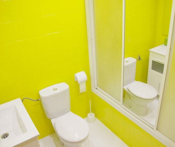 اتاق استاندارد با سرویس بهداشتی مشترک, Pensión Parque Del Ebro