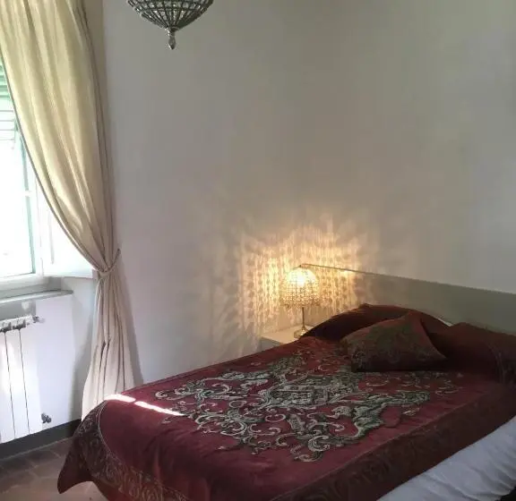 マウンテンビュースタンダードルーム, Villa Lucchesi