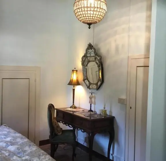 バルコニー付きデラックスルーム, Villa Lucchesi