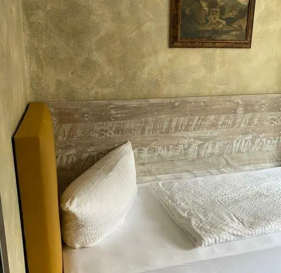 Standard Yhden Hengen Huone, Haus Kärnten