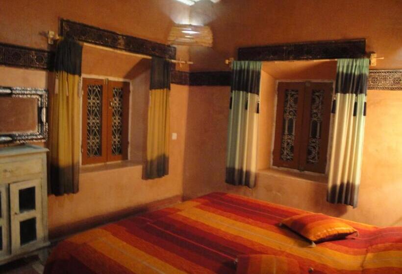 اتاق استاندارد سه نفره, Kasbah Ben Ali