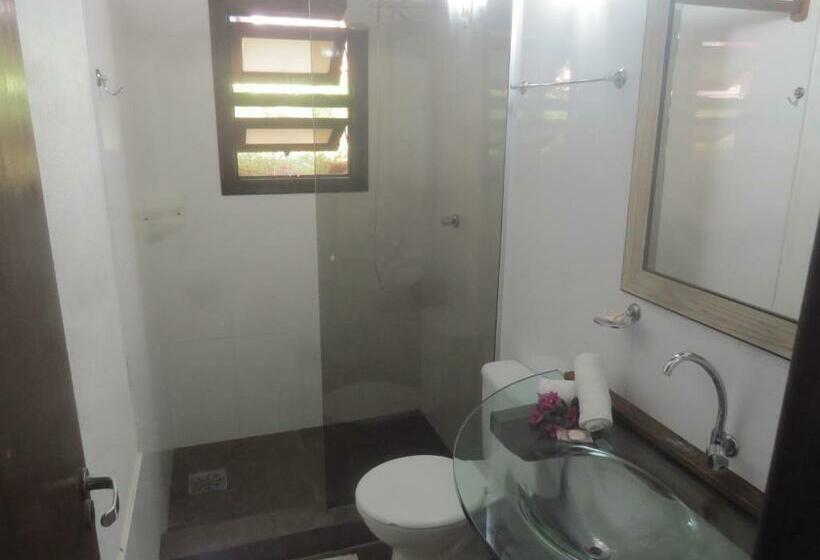 プールの見えるスタンダードトリプルルーム, Pousada Aloha Beach House