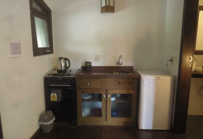 プールの見えるスタンダードトリプルルーム, Pousada Aloha Beach House