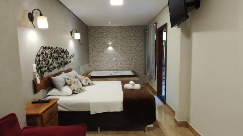 Suite com Hidromassagem, Pousada Sitio Das Flores 12 Km De Macacos Nova Lima
